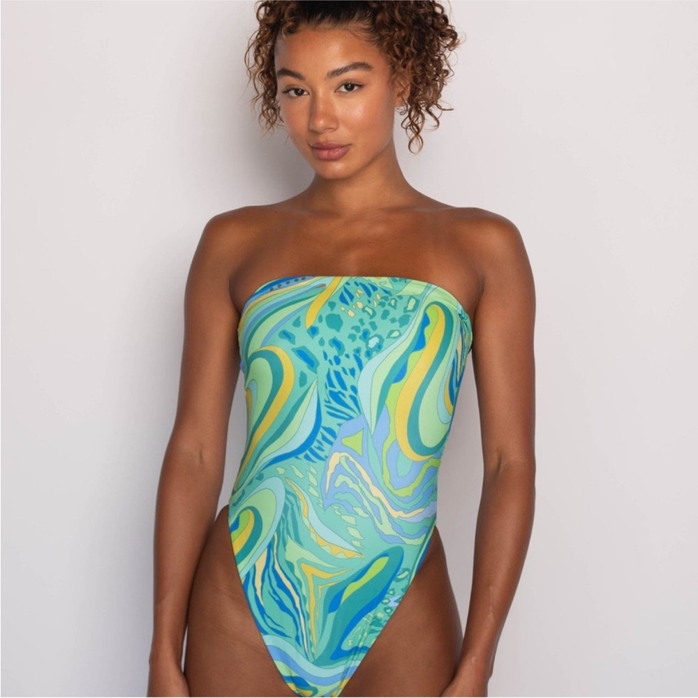 NEW Skatie Amy One-Piece Strapless Swimsuit in Cannes